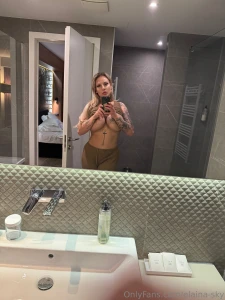 What can make you date a woman twice your age