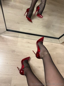 I love the color of these heels part 1