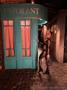 You can buy me dinner but you ll have to earn it for dessert