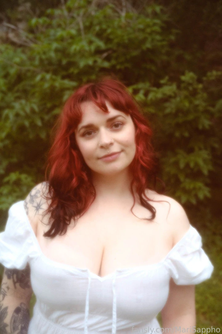 Not nudes but i felt so purrrty and i love how you can see my nipple 