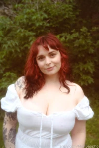 Not nudes but i felt so purrrty and i love how you can see my nipple part 1