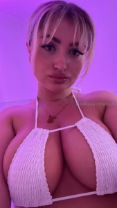 Hier antworte ich dir nicht aber auf linaflava_privat kannst du mich