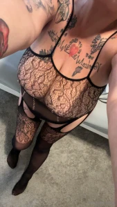 Hey babes now accepting pic video requests