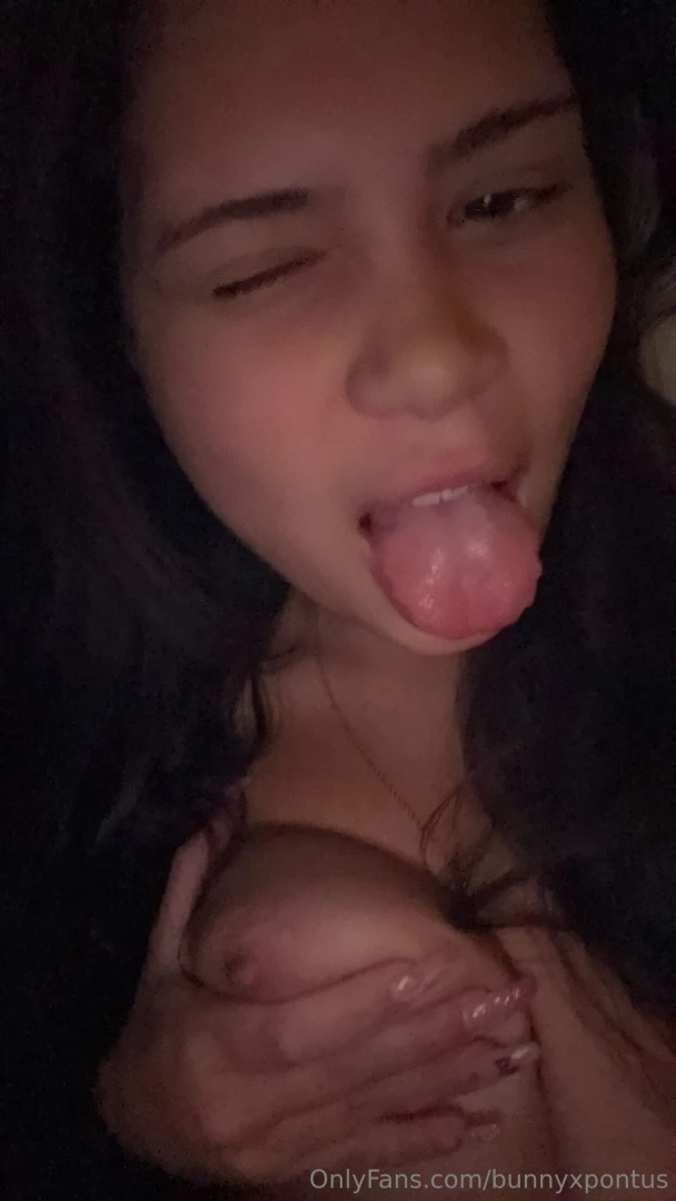 Hoppas ni gillar videon i dm n r lilla jag blir knullad av daddy kan 