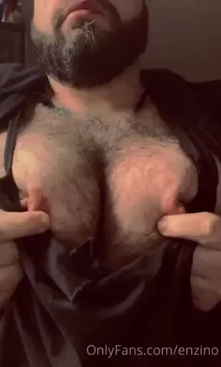 Happy saturday lovers enjoy with my boobs ig insta_enzino tw 