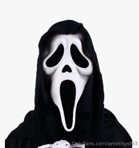 Which one do yall like better