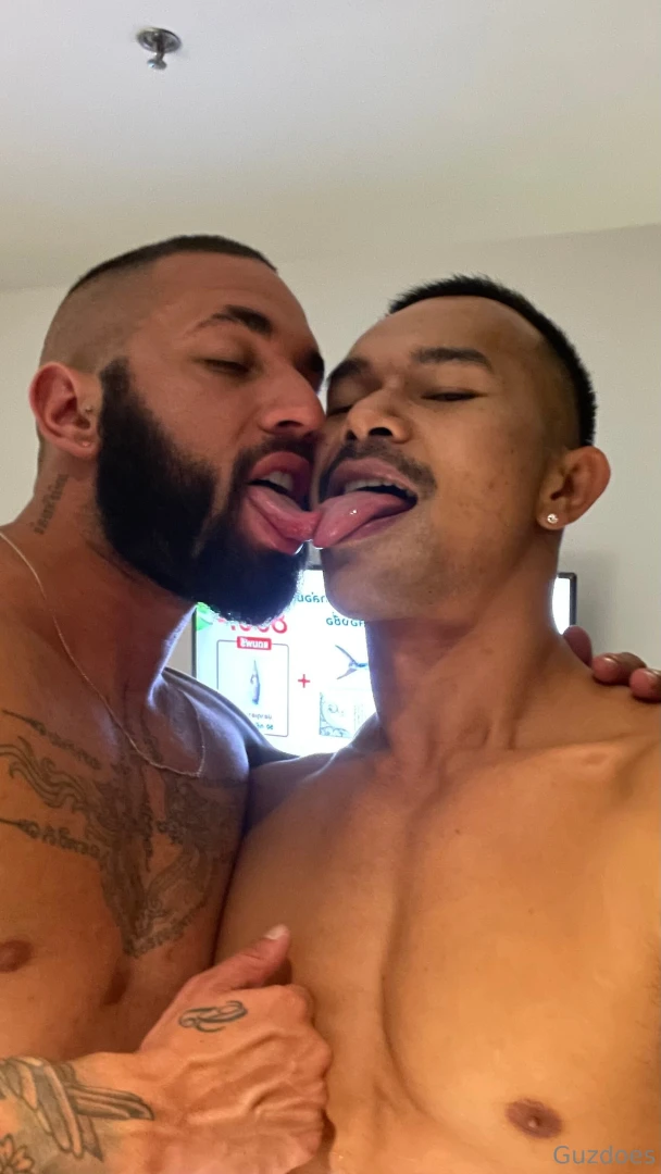 Have you seen the video with zaizaikhun 