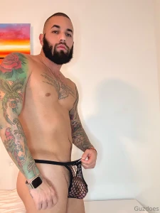 Come take em off w your teeth