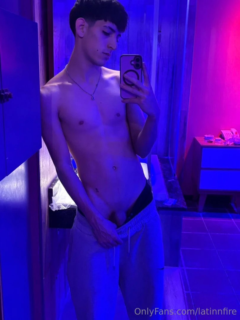 Hey babe i m vicentefattore subscribe to my onlyfans for free erotic part 1 