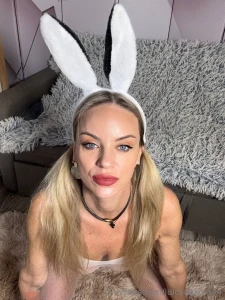 What should rabbits be fed by the way by the way which photo did you part 2