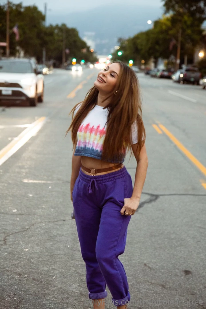 Oh please we both know i m traffic stopping hot 