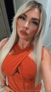 This is your sign to open my messages i might look even better in