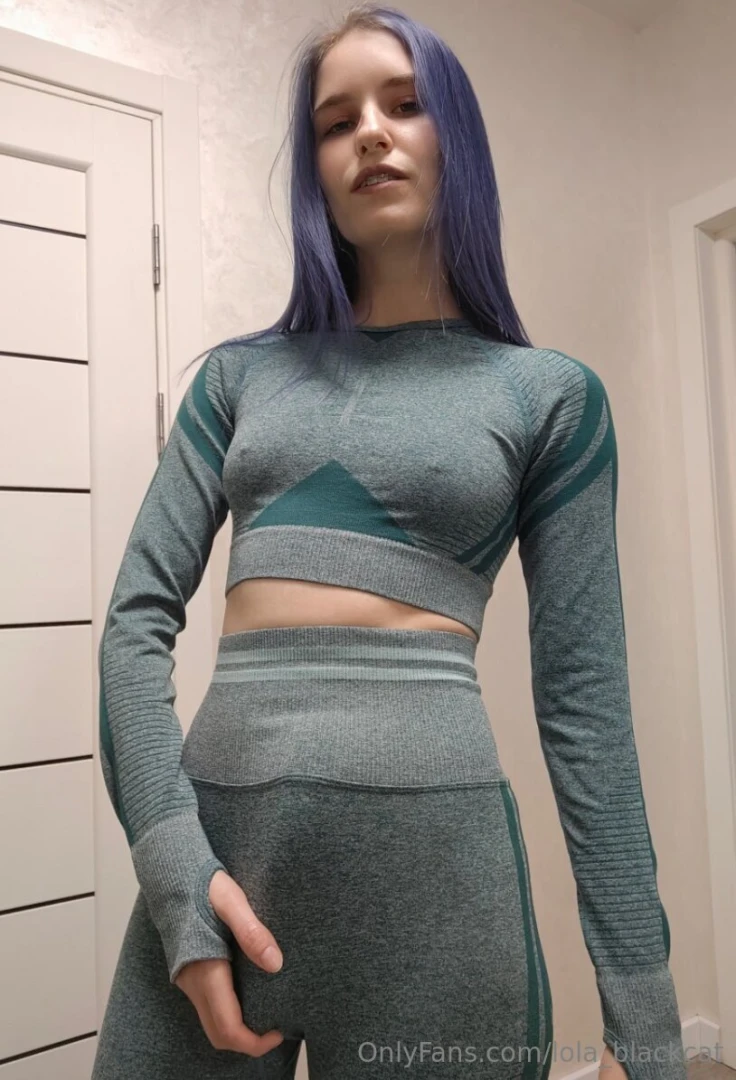 Cute kitty passionate_ailish loves cocks of all sizes when she gets part 46 