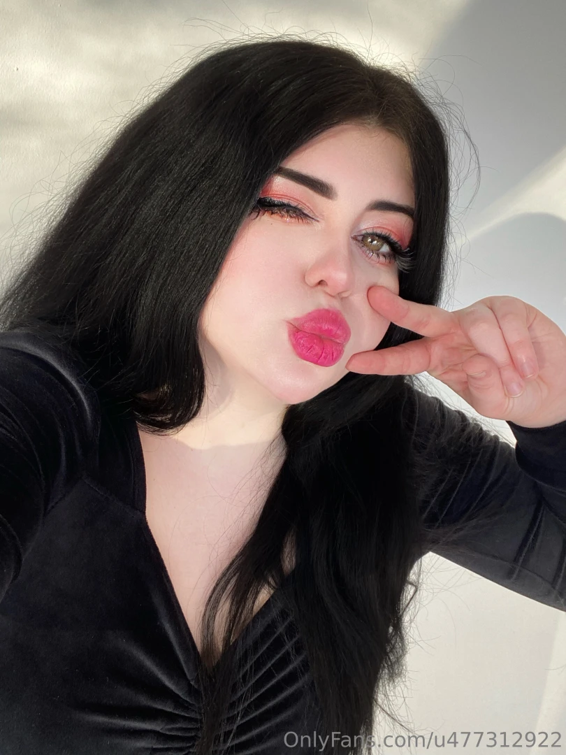 My sweet big lips send you an air kiss and wishing you a good and 