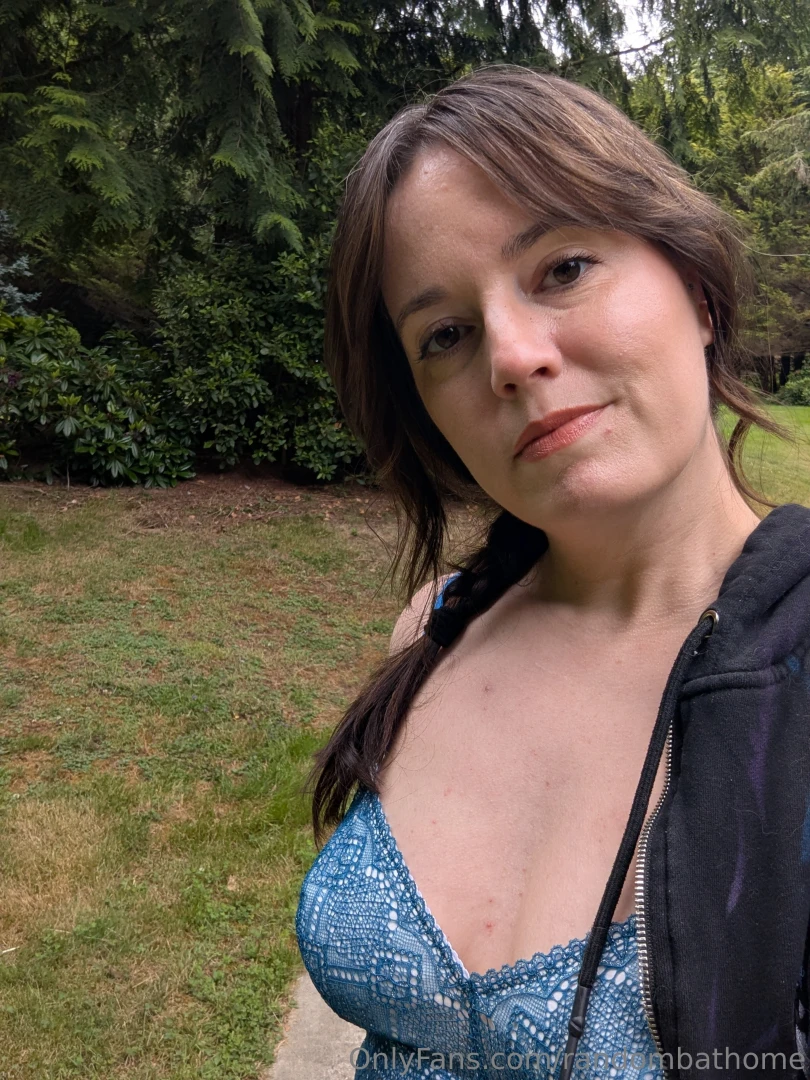 The weather was perfect for some outside pics they ll be uploaded this 