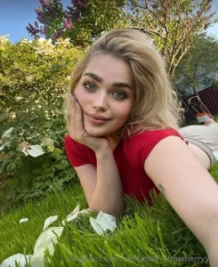 Busty cutie marilyn_manroe with the juiciest body is an unstoppable part 61