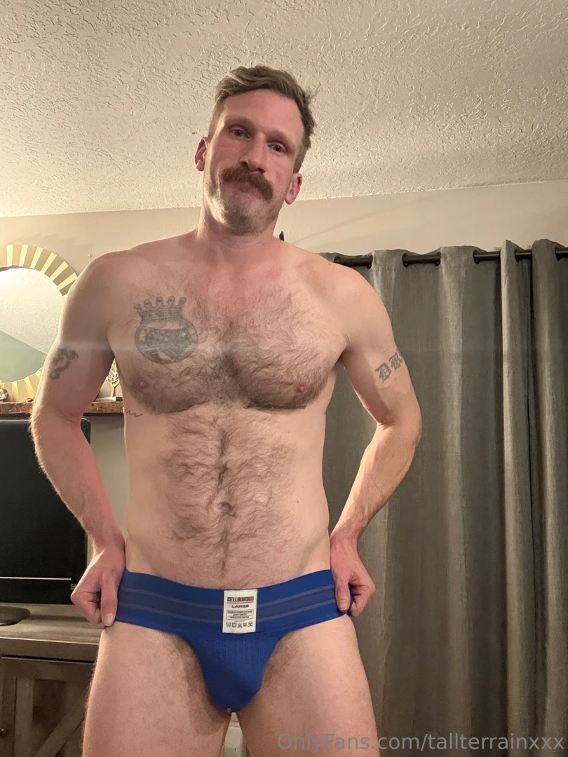Trying out some new poses in my jock which pose do you want in front 