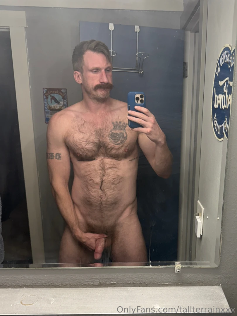 This was some nice bathroom lighting needed to capitalize 