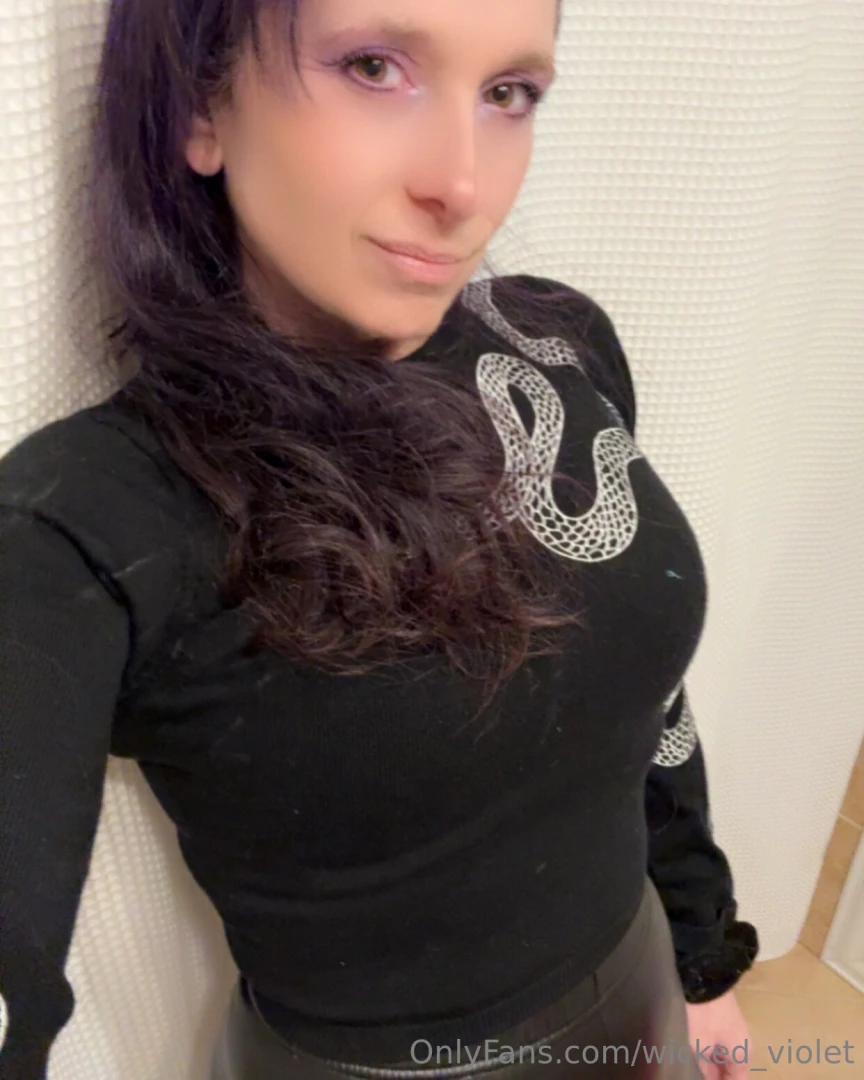 Dealing with some personal things right now so on a little hiatus but 