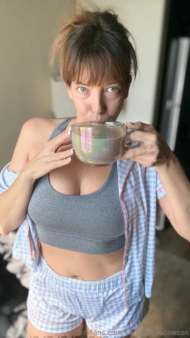 Good morning coffee tips and paid dick pics in my dm is my favorite 