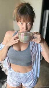 Good morning coffee tips and paid dick pics in my dm is my favorite