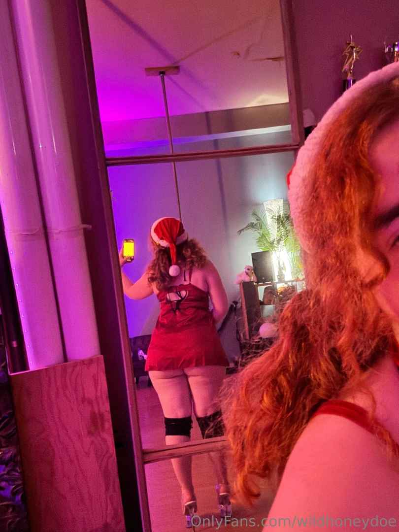 Mrs claus is on the naughty list this year part 3 