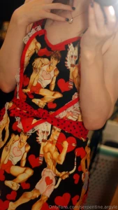 Made myself a fun apron with some pinup fabric i found some while back part 1