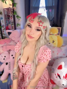 Hi hello it s my birthday lt 333 hehe part 1