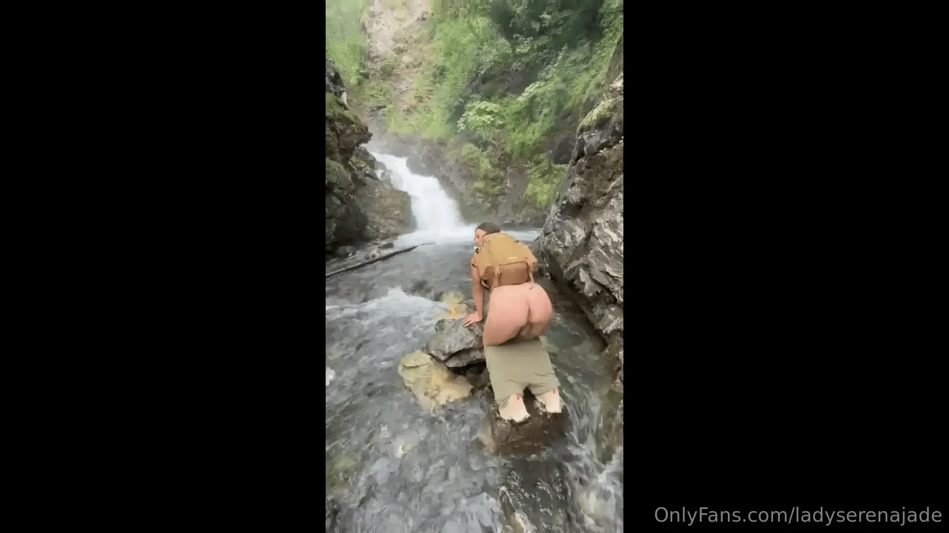 Nice view kissed by the breeze and soaking in all this natural beauty 