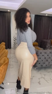 The only thing i want to hear from your pathetic mouth is yes mistress part 4