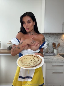 I ve got a plate of delicious swedish pancakes and a glimpse of