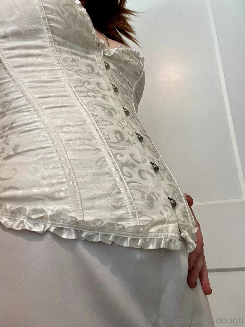 I wanted to get dressed up but i needed a way to hide my belly so i part 5 
