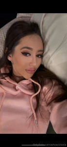 The weather today has me so lazy and bored wyddddd