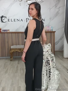 Hi do you like my outfit i m ready to go to dinner with you