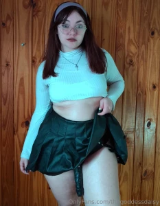 I m just a naughty girl who wants to fuck you