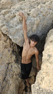 I said to my photographer would be cool to have photo when i hold with