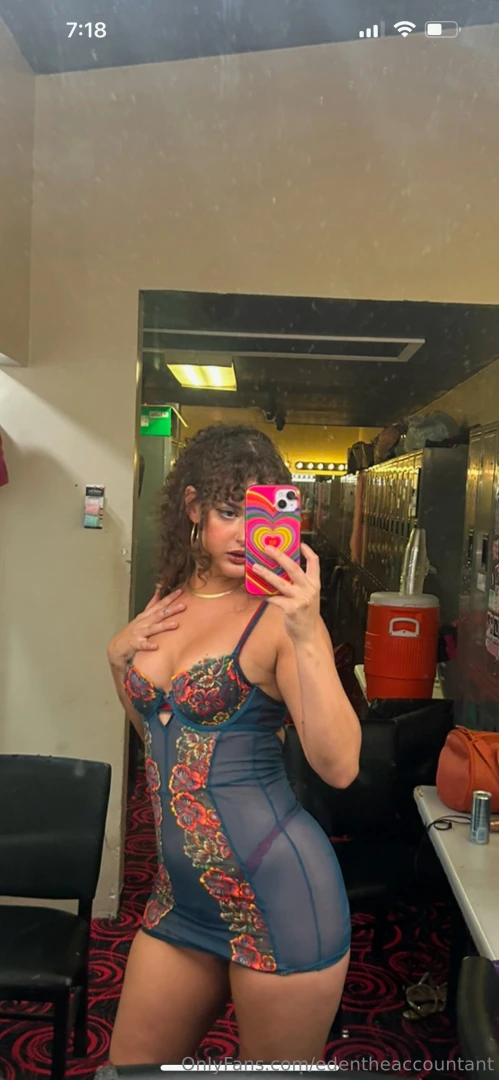 Hey babes dm me and tell me how much you want me the person who tips 