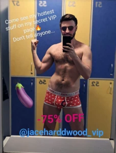 Happy monday and start of march babe feeling cold want me to warm you