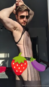 Here comes the weekend do you wanna cum too then just click here