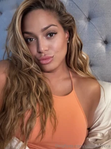 If you re on right now message me