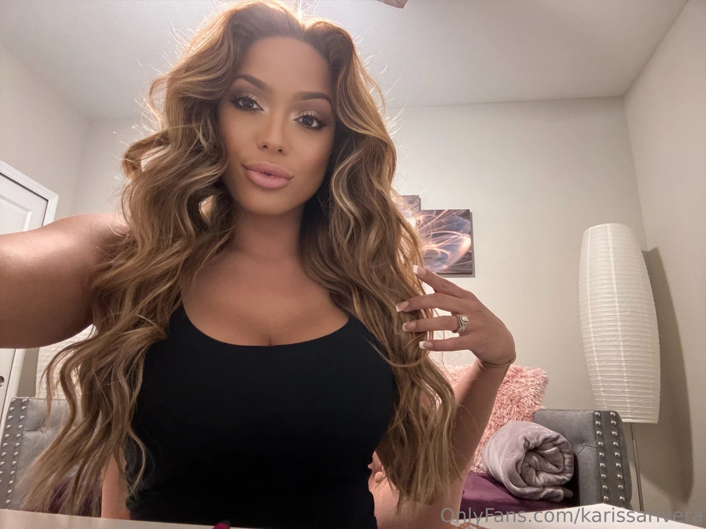 Kinda love this curly hair 