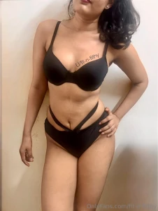 I love custom requests dm if you d like me to pose for you