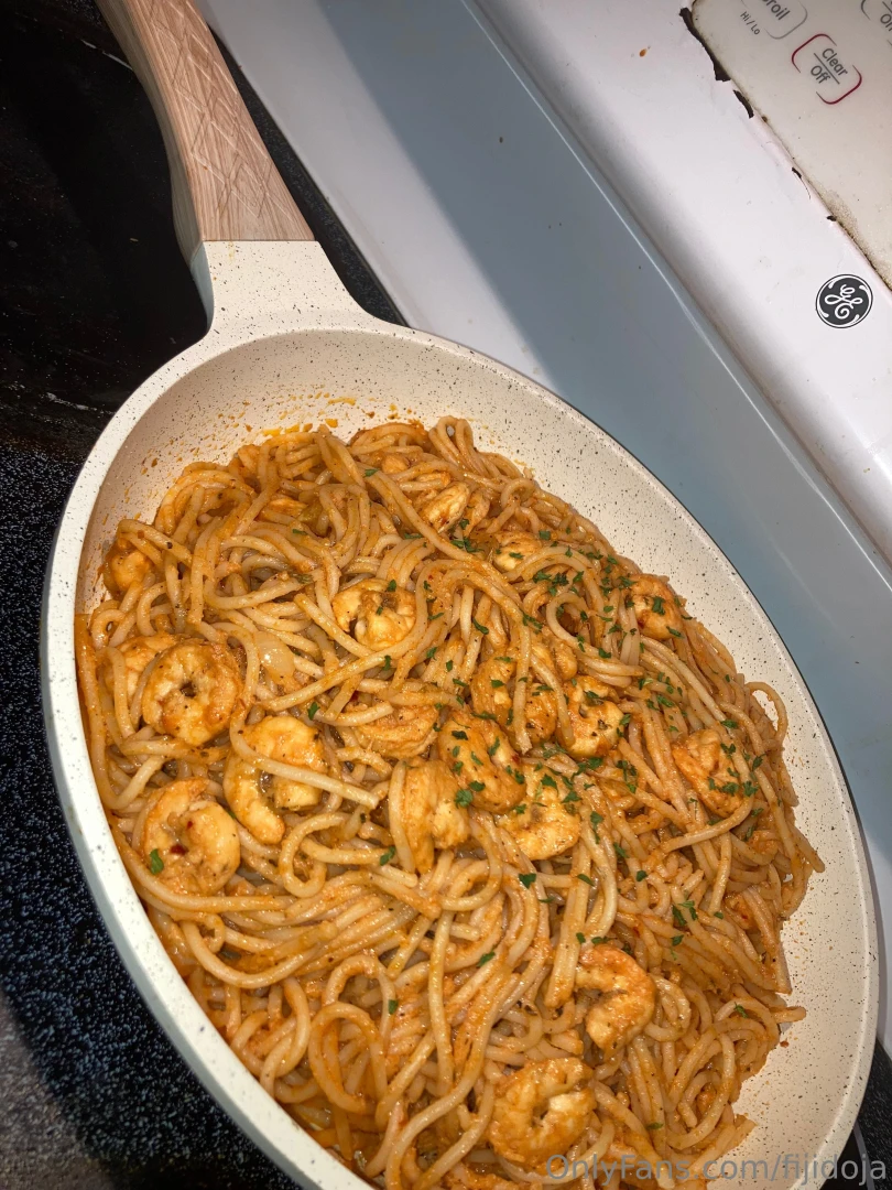 I can make you dinner if you stuff me after and let me slow suck on 