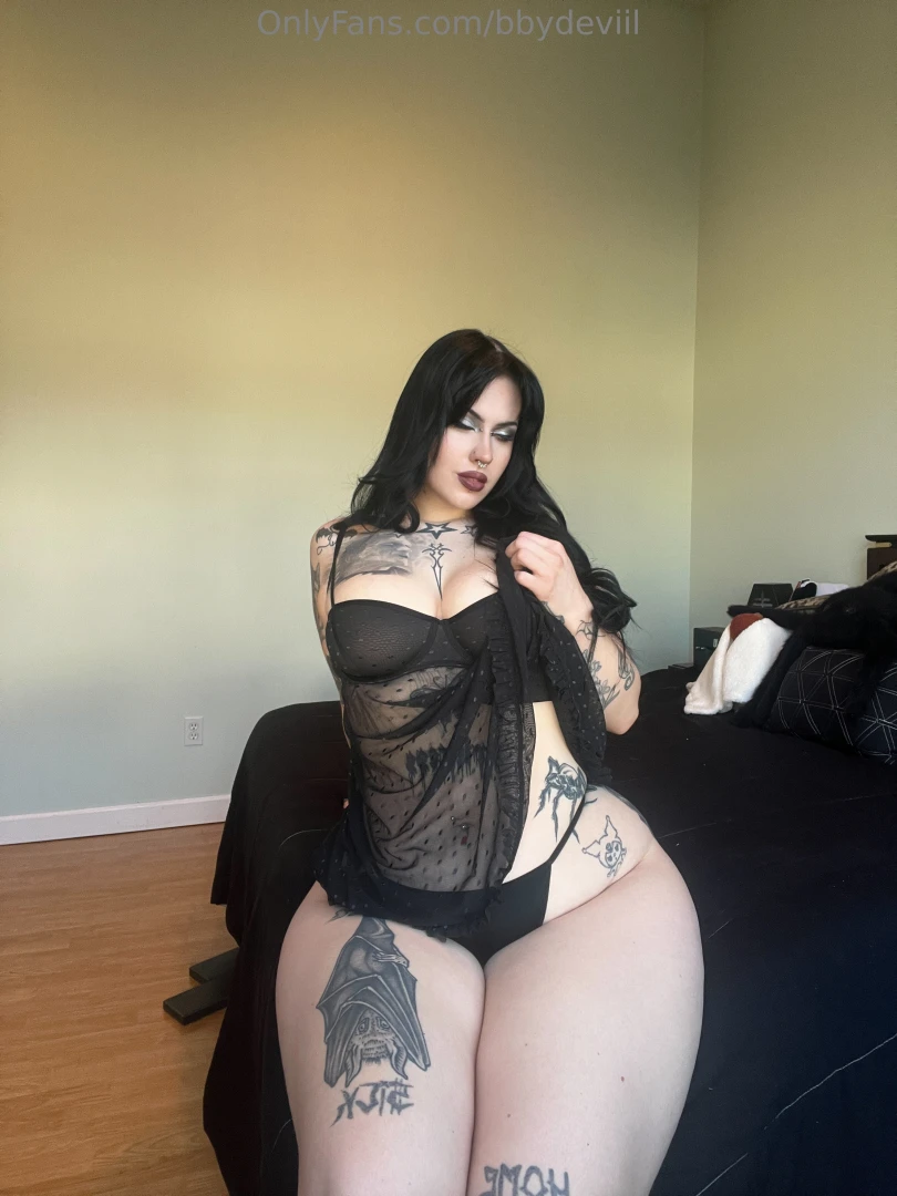 Dm me any number between 1 and 33 for a freebie lt 3 