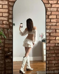 Back view doesn t disappoint either