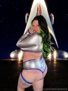 Https onlyfans com thatlilbihadiva don t miss out on this hottie guys