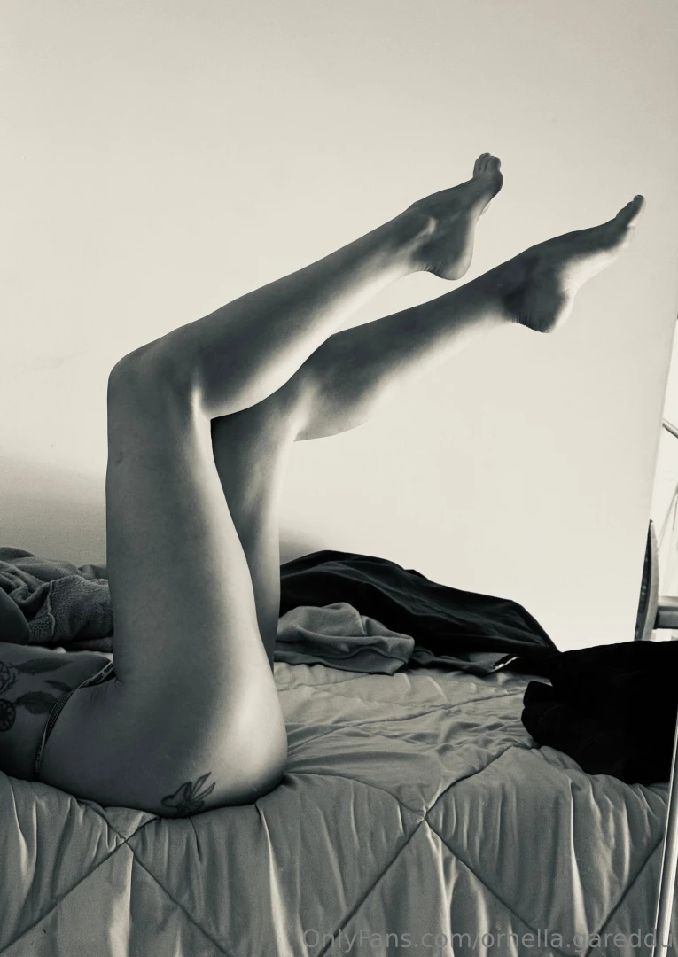 Su le tue spalle non starebbero male 