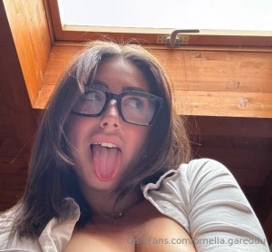 Non sono la tua segretaria ma posso mostrarti i miei segreti