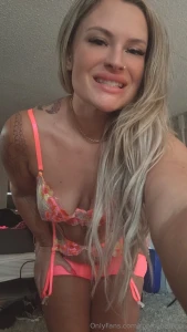 Do i look cute in orange part 1