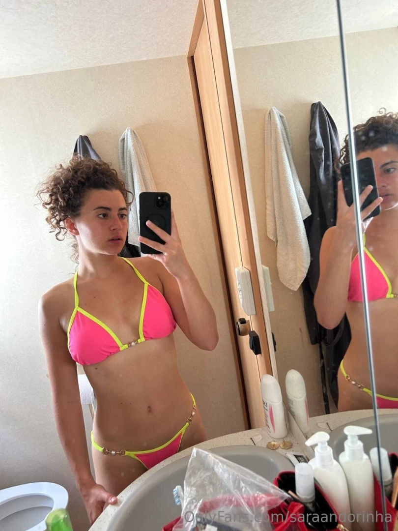 Secondo voi sono carina scrivimelo in privato part 1 